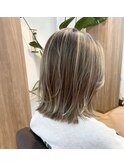 ペールベージュセクションカラーグラデーションカラー外ハネボブ