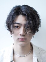 オーシャントーキョー シブヤジンナン(OCEAN TOKYO shibuya JINNAN) 大人刈り上げセンターパートパーマ