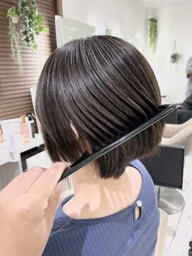 アッシュ 大宮店(Ash) 極細白髪ぼかしオリジナルハイライト