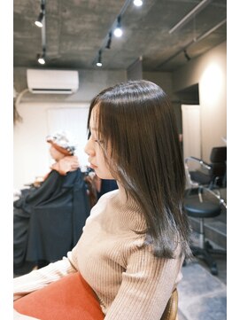 ニード(need) グレージュワンカール