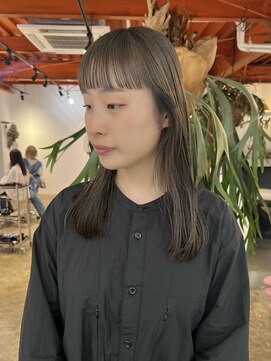 マド(Mado) オリーブグレージュストレートワイドバング