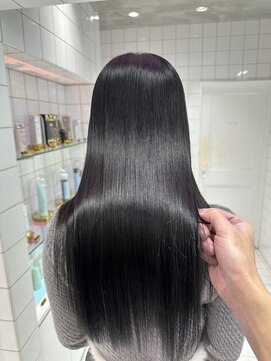 ロンドルーチェ 心斎橋(Lond luce) ダークアッシュ/ミディアムレイヤーカット［髪質改善/縮毛矯正］