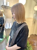 ジーナ 博多(Zina)&nbsp;ホワイトベージュ× 外ハネ ミディボブ