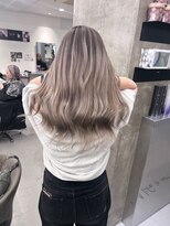 キング 心斎橋店(K!ng)&nbsp;ハイライトカラーミルクティーベージュレイヤーカット