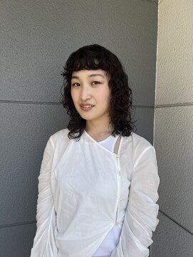 ヘアーアイストゥーレ(HAIR ICI TRE) カーリーパーマ癖毛風パーマニュアンスパーマくるくるパーマ