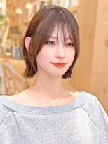 ルエ(rue)&nbsp;外ハネ　ミディアム　ロブ　切りっぱなし　前髪　ワンカール