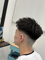 キューカンバー(CUCUMBER)&nbsp;スキンフェード　アップバング　メンズ