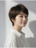 シースルーバングのナチュラル抜け感ショート