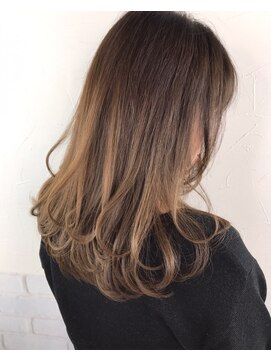 スヴァーゴ ヘアー svago hair ロングレイヤースタイル
