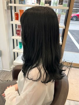 ウイ バイ ファースト 北四番丁店(u'i by first) ★お洒落暗髪★ブルーブラックセミロング