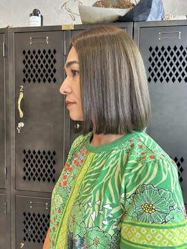 アチーブ ヘア デザイン(achieve hair design) ハイトーンオリーブカラー×切りっぱなし20代30代40代