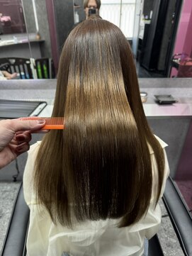 スライバイリアオオサカ(Sly By Ria OSAKA) 美髪矯正ストレート【梅田】【大阪】