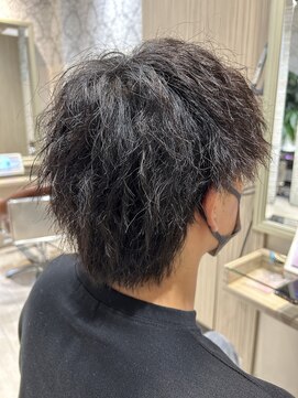 ビス リアン 川口店(Vis lien) センターパートウルフカットツイストスパイラルパーマゆるめ黒髪