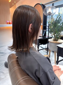 カットインリコ(CUT IN Rico) ミディアム外ハネボブ