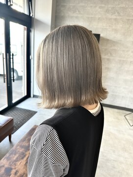 ナズ 函館昭和店(Na'z) 切りっぱなし　グレージュ