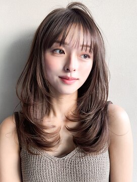 アグノス 青山(Agnos) デザインカラー大人可愛い小顔カットエアリーカール前髪艶感