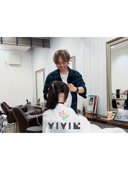 丁寧なカウンセリングでお客様のご要望を大切に。髪のお悩みにしっかりと向き合うマンツーマン施術◇