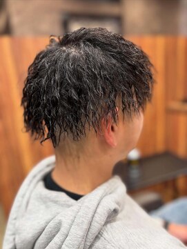 バーバークエスト(BARBER QUEST) 縦落ちツイストパーマ