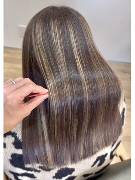 トニエ(tonie.) 髪質改善ブリーチ矯正