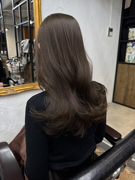 エル バイ ホーム(L by HOME) グレージュヘア　透明感カラー　明るめカラー　セミロングヘア