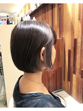 ブラット(brat) インナーカラーボブ