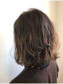 ベージュのグラデーションカラー