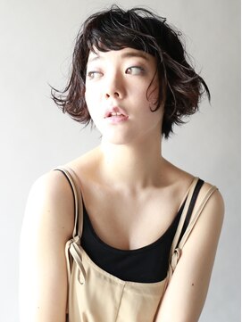 ザビー(THE B) 毛量が多い人におすすめ！毛先パーマボブ