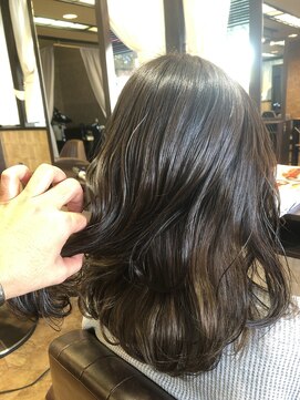 ナトゥーラ 岐阜(Natura) ダークグレージュ