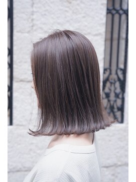 ティンク 天神(Tink) ペールラベンダーベージュ/外ハネ/ロブ/ブリーチなし