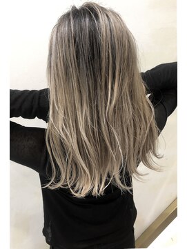 トルネード(TORNADO) 外国人風ハイライトバレイヤージュシャドウルーツ グレージュ