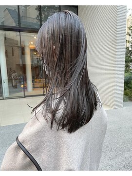 サク(Sac.) 赤み消しグレージュカラー　Sac.栃木優佑