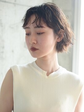 エムクランメイクス 原宿 表参道(m.clan MAKE'S) 大人かわいい ショートパーマ 大人ガーリー ネイビージュ 黒髪