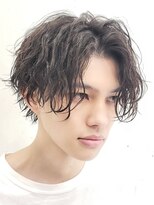 フィフス 原宿(fifth)&nbsp;ツイストスパイラルパーマツーブロック無造作韓国センターパート