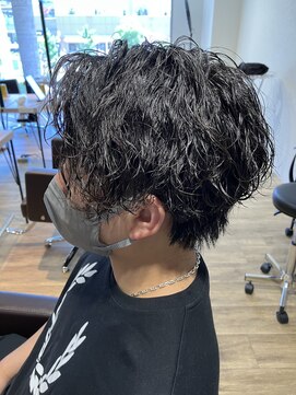 エヌプラス(N+) 波巻きツイストスパイラル刈り上げセンターパートサーフカール