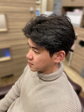 銀座マツナガ 神田店 韓国風センターパートツーブロナチュラルパーマ大人かっこいい