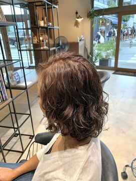 ユリイカビヨウシツ ミディアムカーリースパイラル