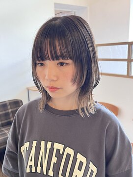 コミレ(COMILE) インナーベージュ/インナーカラー/レイヤーカット/ウルフ