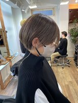 ハーツ(Heart's) 白髪ぼかし/イメチェンヘアスタイル/前髪カタログ/ショートボブ