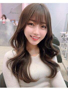 クム(kumu) 【kumu】 ロングレイヤー/顔周りカット/栄/名古屋