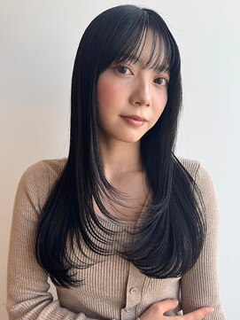 トリッカバルコニー ハヤマ(tricca Balcony Hayama) デザインカット/レイヤー/艶髪ロング