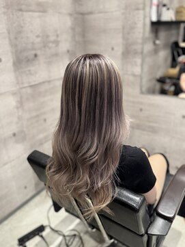 オクルス(OCULUS) 外国人風バレイヤージュ