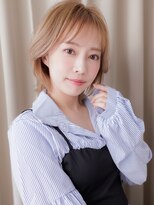 カバーヘア ブリス 戸田公園西口店(COVER HAIR bliss) ミルクティーブロンドクラゲカットくびれショートZ戸田公園20代