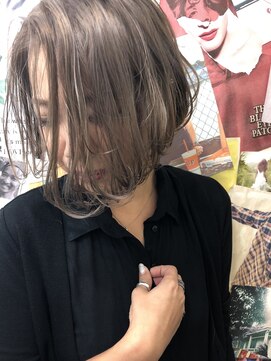 トロニー(TLONY) TLONY渋谷horiハイトーンショートボブ