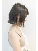 切りっぱなしボブ×グレージュカラー