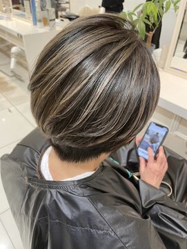 アッシュ 武蔵小金井店(Ash) *白髪ぼかしハイライト×ミルクグレージュ*