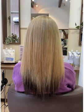 コアフィールフィス(COIFFURE fils) 新規お得クーポンあり【見附　今町】ハイトーンヘア×インナー