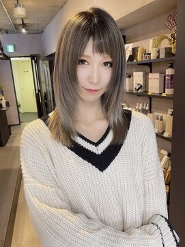 サニー 渋谷(SUNNY) バレイヤージュ、レイヤーカット、グレーベージュ、ハイライト