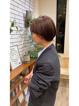 シフト(SHEEFT) 奥行きショート*ハンサムショート*ブラウンカラー*20代30代