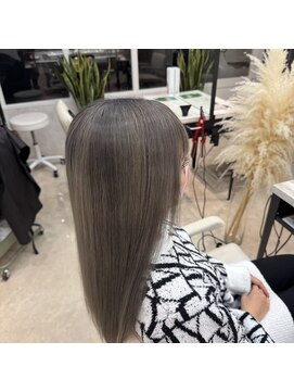 グレージュ/ハイトーン/ブリーチカラー/ダブルカラー/山梨