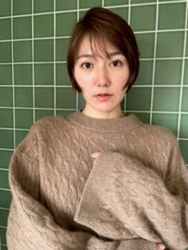 耳掛けショートボブ